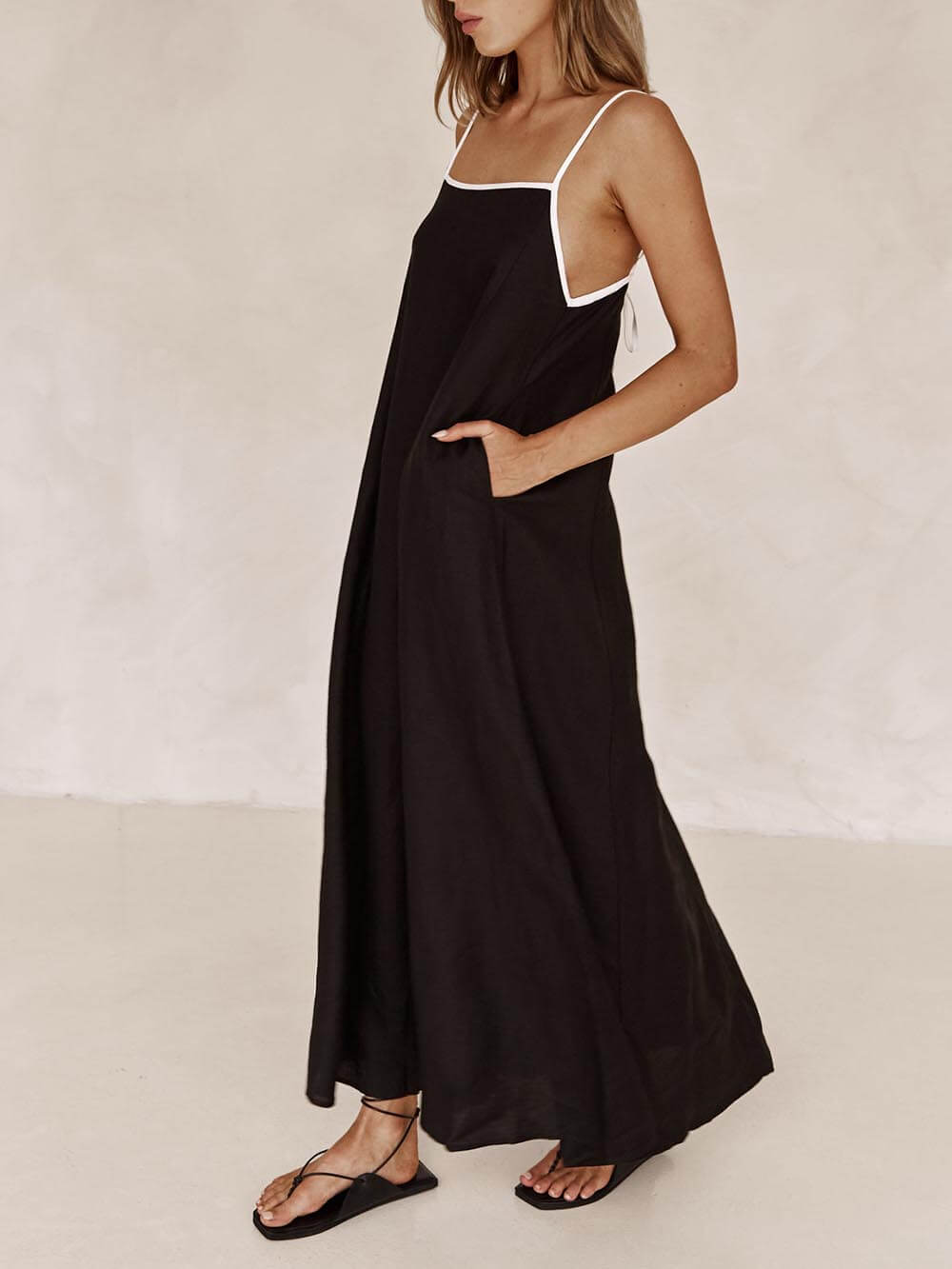 Vestido acampanado con tirantes en contraste Summer Vibe