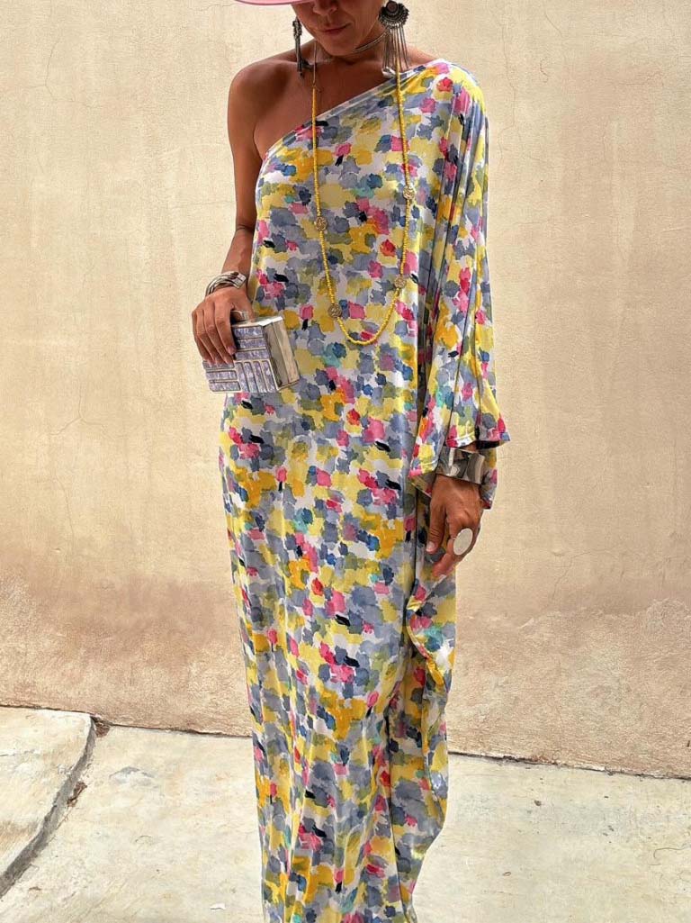 Vestido largo informal con hombros descubiertos y estampado teñido en tinta para vacaciones