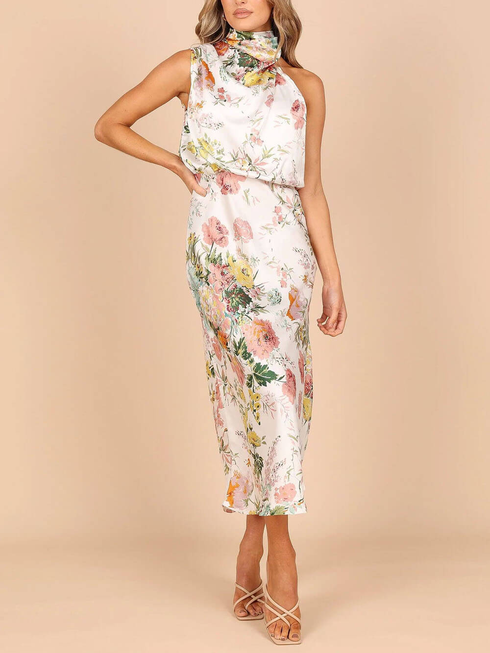 Vestido largo con cintura elástica y estampado floral con cuello halter