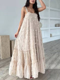 Vestido largo holgado en capas con decoración floral