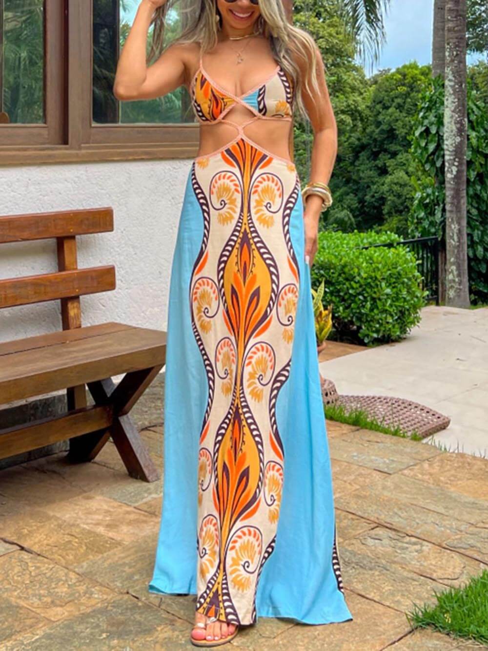 Vestido con tirantes exóticos de vacaciones de verano