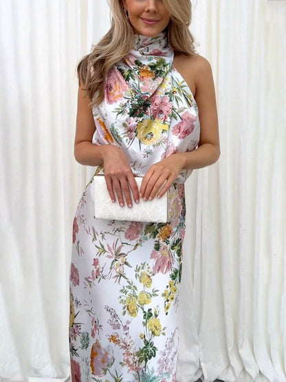 Vestido largo con cintura elástica y estampado floral con cuello halter
