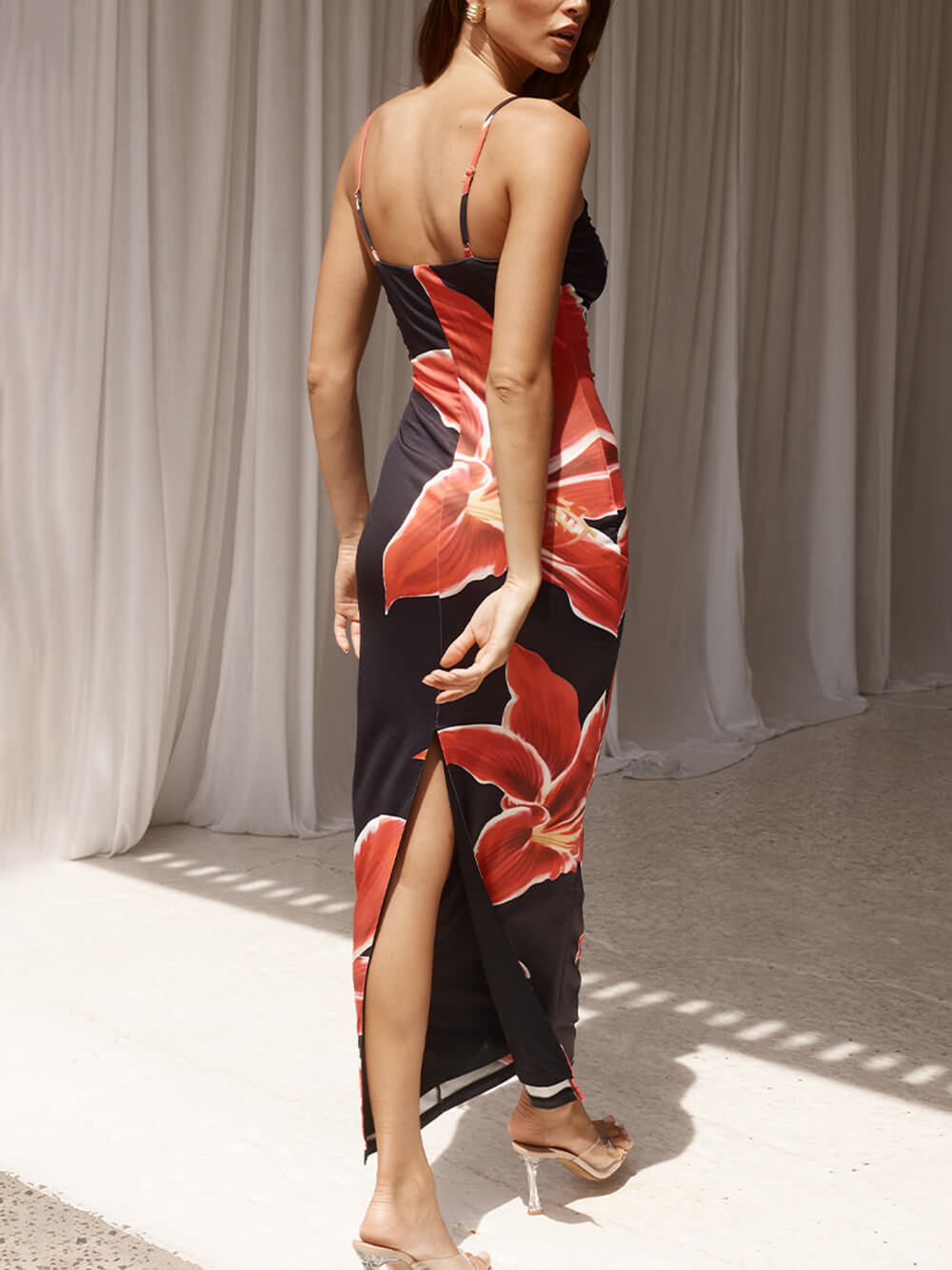 Vestido largo con estampado floral inolvidable y abstracto