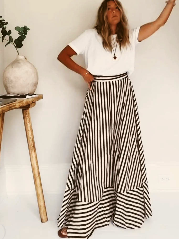 Vestido largo con pliegues y encanto de Nocturnal