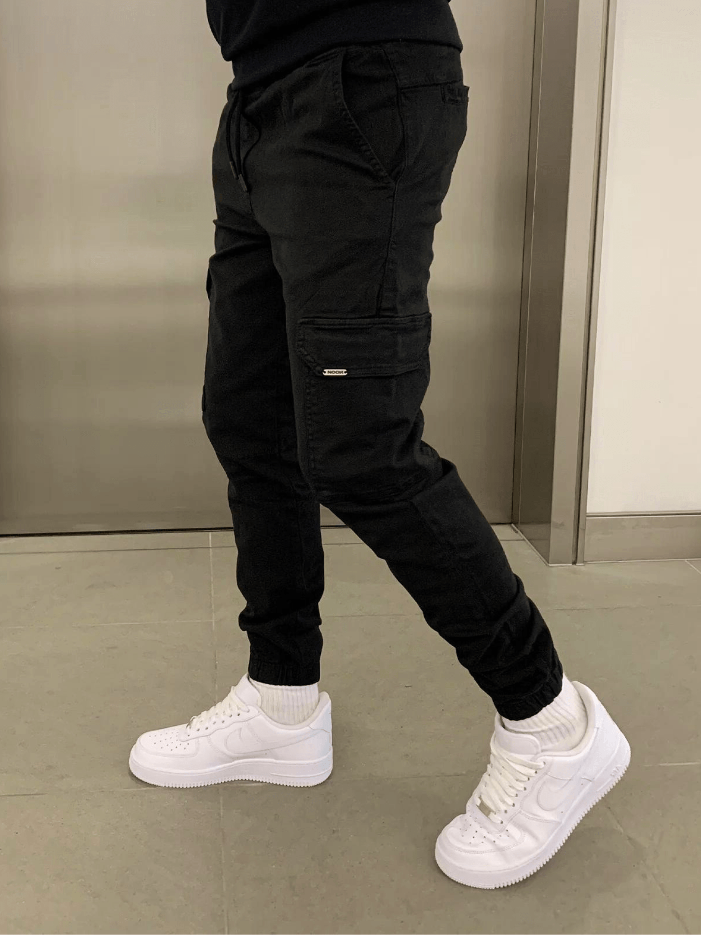 Pantalón Jogger Cargo Confort - Negro