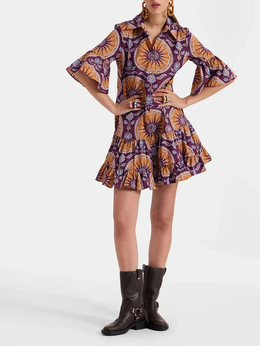 Minivestido escalonado con cintura caída