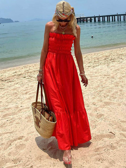 Vestido largo de vacaciones con busto fruncido y hombros descubiertos