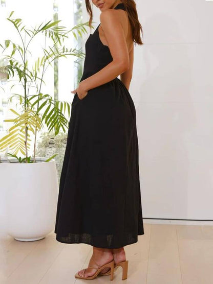 Vestido negro con cuello halter y cintura Vestido de longitud media