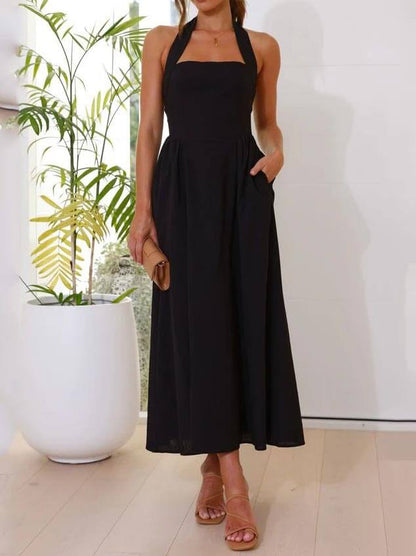 Vestido negro con cuello halter y cintura Vestido de longitud media