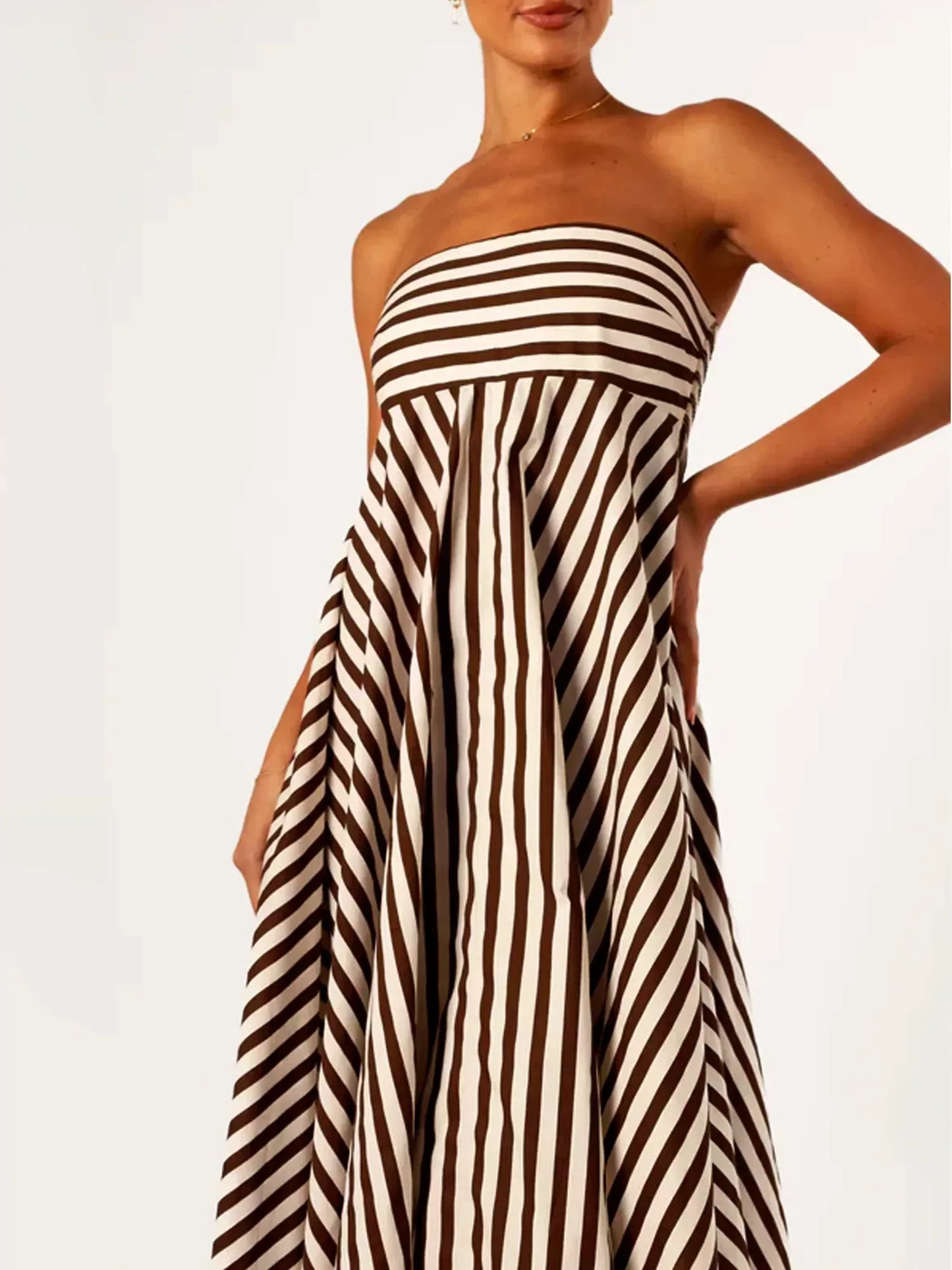 Vestido largo con pliegues y encanto de Nocturnal