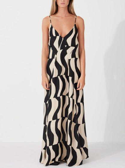 Vestido largo estilo espalda redondeada y corte relajado