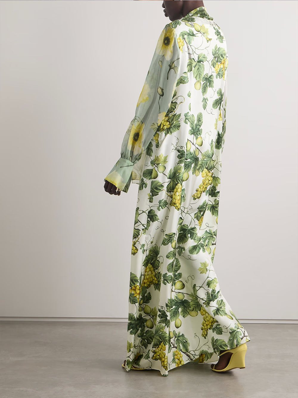 Vestido Largo con Estampado Floral y Frutal